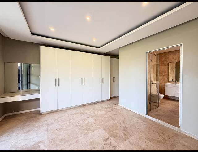 3 BEDROOM APARTMENT FOR SALE IN ZIMBALI ESTATE